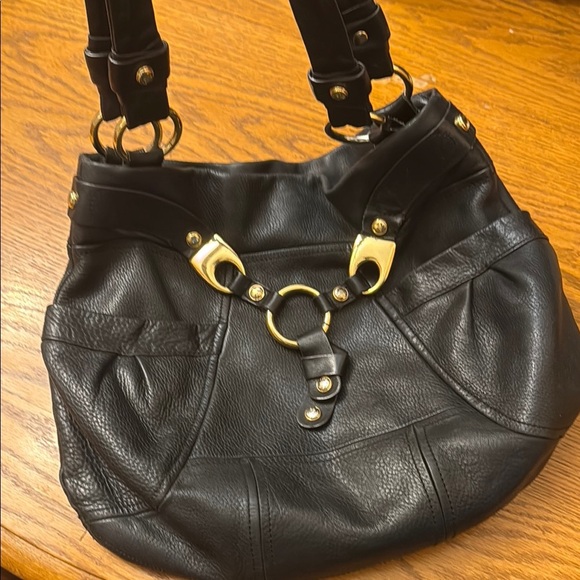 B. Makowsky Black leather and Gold accents Shoulder Bag with Hobo Design - Picture 3 of 5